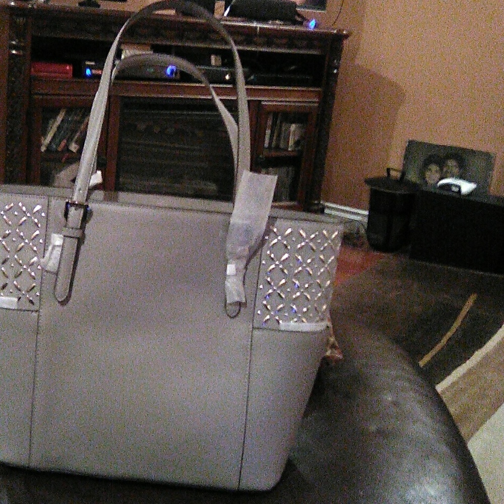 Handbag - Picture 4 of 8